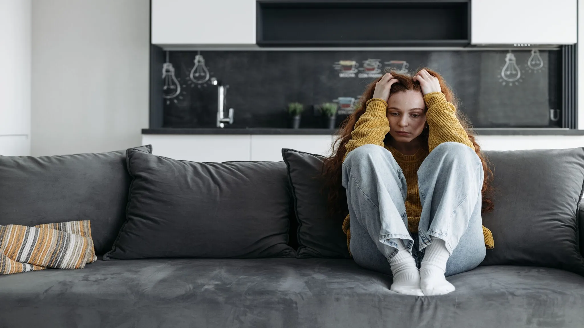 a woman experiencing emotional dissociation